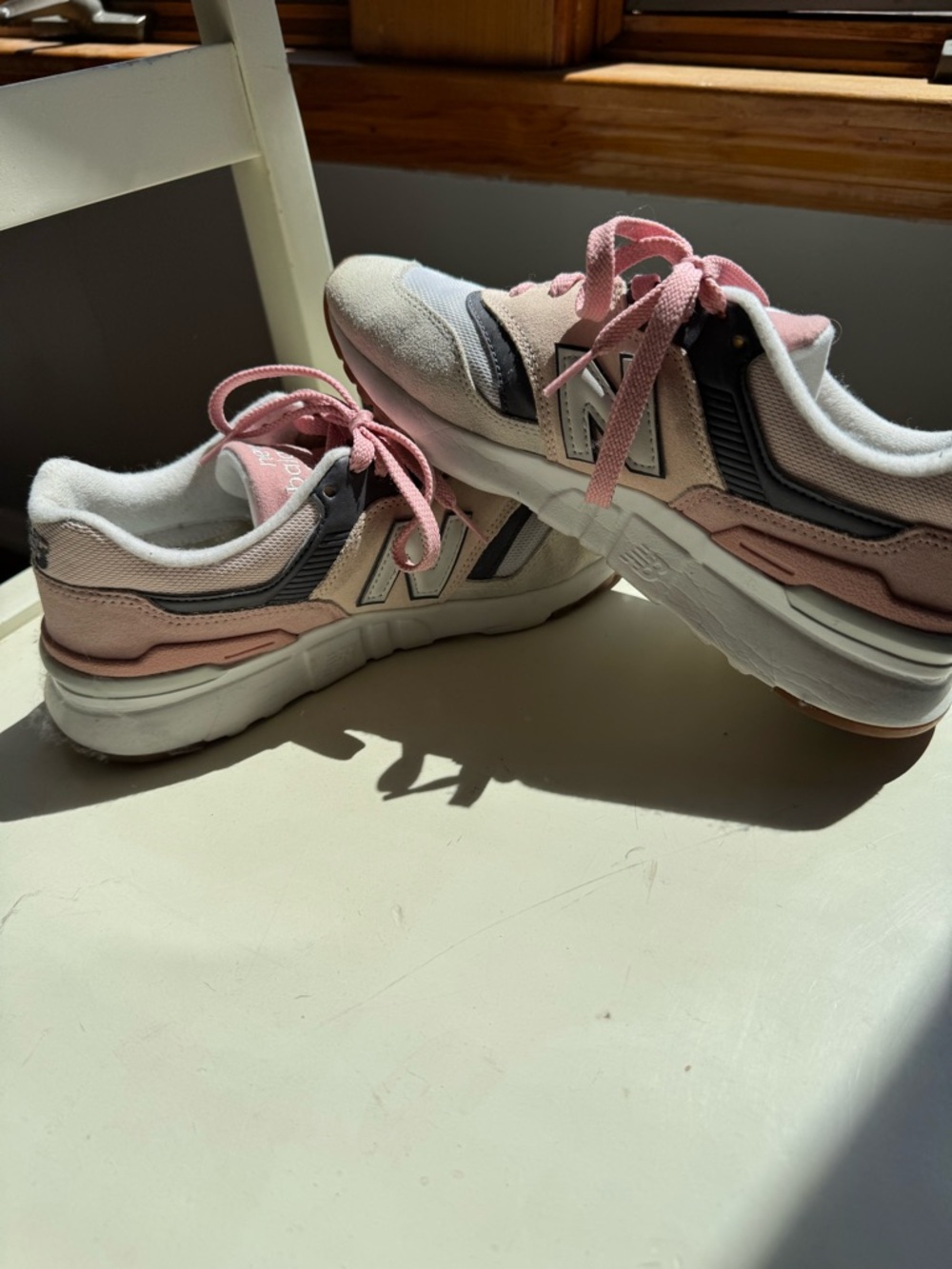 New Balance Women's Pink & Gray Classic Runner Sneakers (size 8)